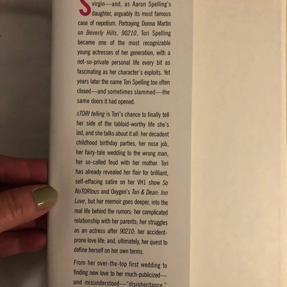 Tori spelling memoir book  . - Picture 5 of 5